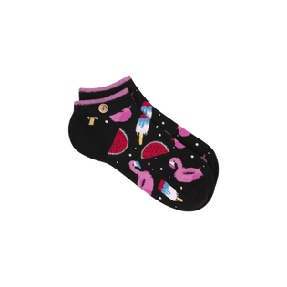 camille-amp-nicolas-cabaia-reinvente-les-accessoires-et-vetements-pour-les-femmes-hommes-et-enfants-bonnets-sacs-echarpes-chaussettes-serviettes-de-plage