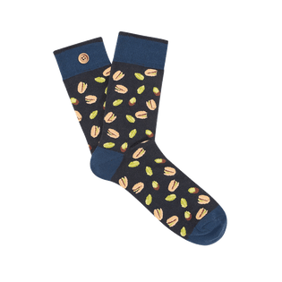 christophe-amp-aurelie-chaussettes-inseparables-pour-hommes-cabaia-reinvente-les-accessoires-et-vetements-pour-les-femmes-hommes-et-enfants-bonnets-sacs-echarpes-chaussettes-serviettes-de-plage