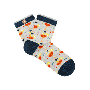 ariane-amp-felipe-chaussettes-inseparables-cabaia-reinvente-les-accessoires-et-vetements-pour-les-femmes-hommes-et-enfants-bonnets-sacs-echarpes-chaussettes-serviettes-de-plage