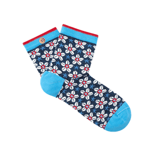 charlotte-amp-olivier-chaussettes-inseparables-cabaia-reinvente-les-accessoires-et-vetements-pour-les-femmes-hommes-et-enfants-bonnets-sacs-echarpes-chaussettes-serviettes-de-plage
