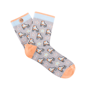cyrielle-amp-matthias-chaussettes-inseparables-pour-femmes-cabaia-reinvente-les-accessoires-et-vetements-pour-les-femmes-hommes-et-enfants-bonnets-sacs-echarpes-chaussettes-serviettes-de-plage